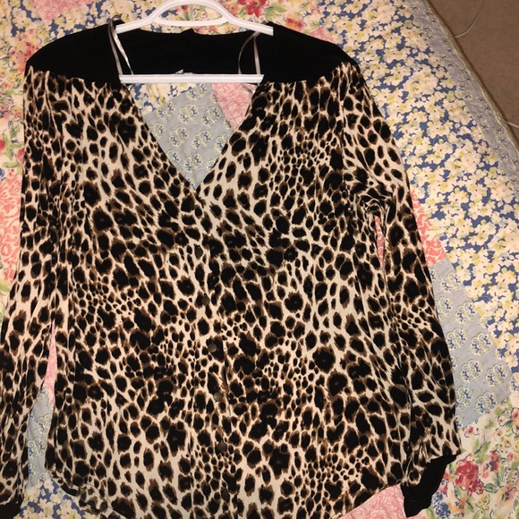 Forever 21 blouse - Picture 1 of 6